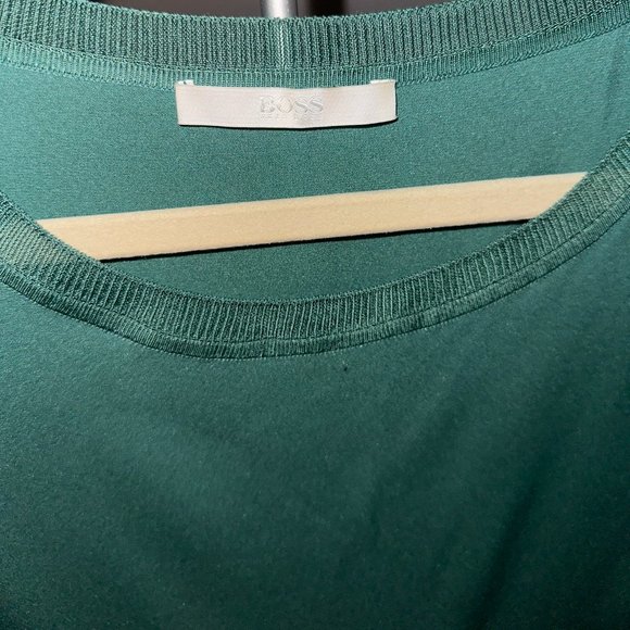 Green Silk Hugo Boss Blouse, size 6 - Picture 6 of 6